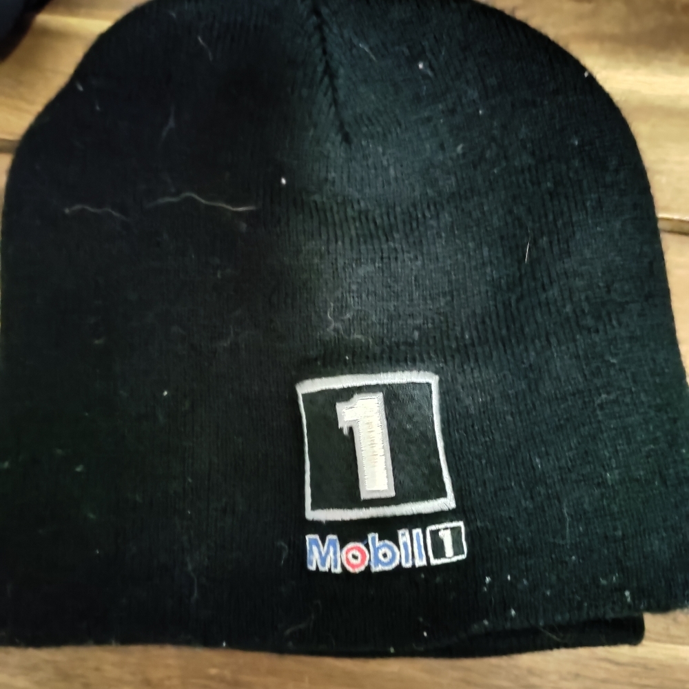 Black Mobil 1 beanie